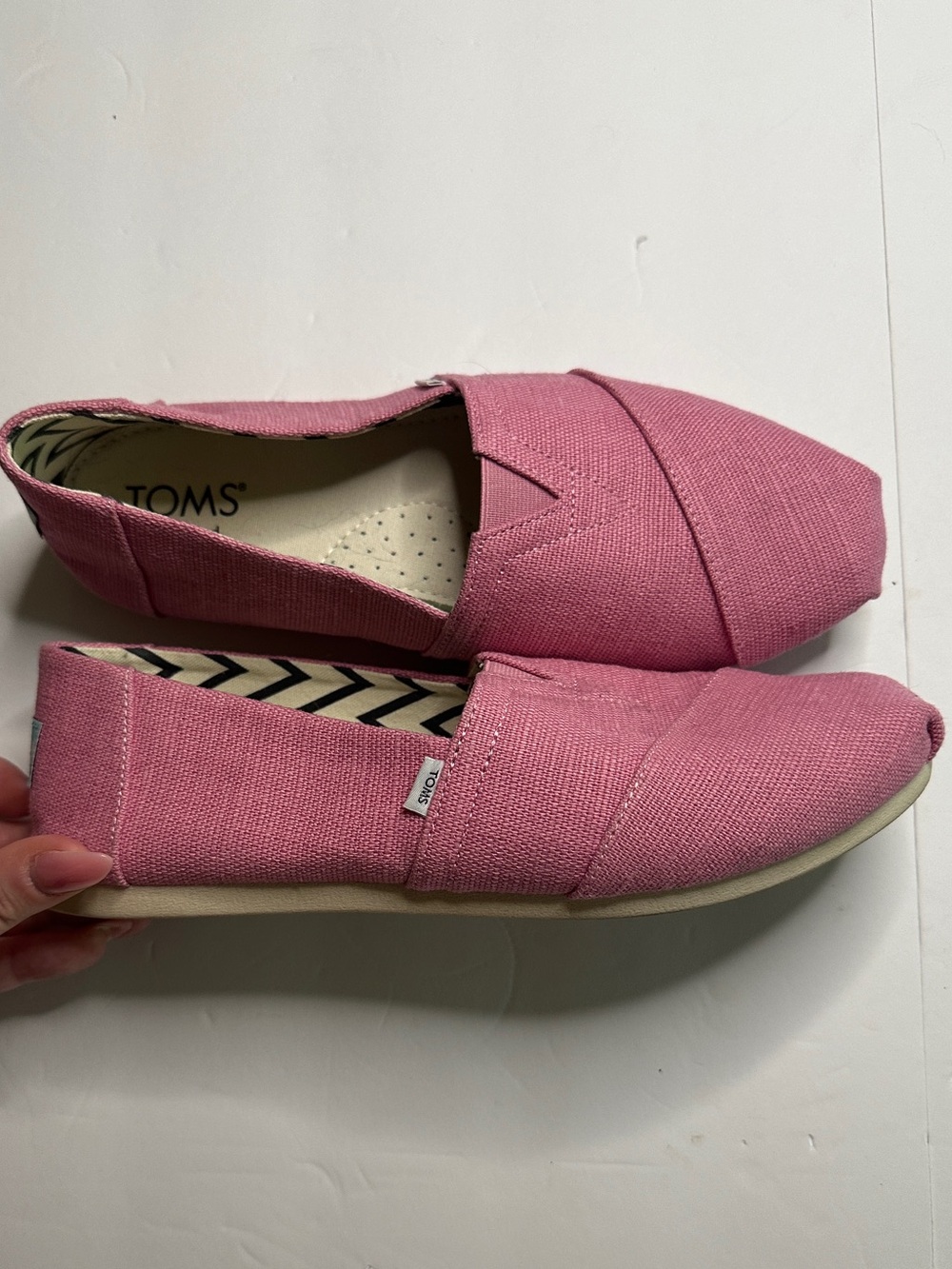 TOMS Women's Slip-On Canvas Shoes in Pink Size 9 - Picture 4 of 8